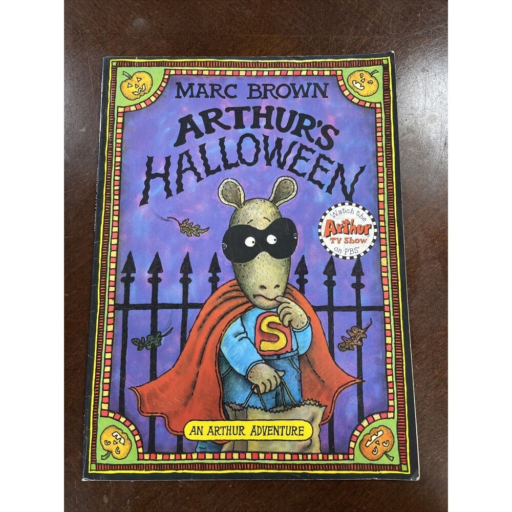 Arthur's Halloween : An Arthur Adventure Paperback Marc Brown *FLAWED*